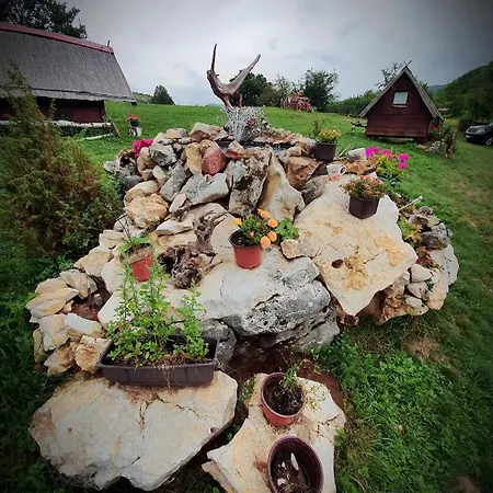 Log Uvac Vakantiehuis