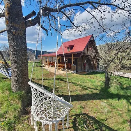 Log Uvac Vakantiehuis