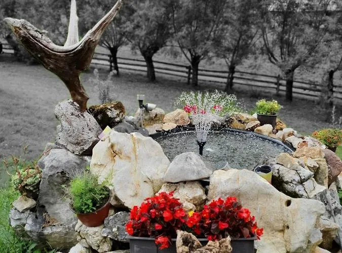 度假居 Log Uvac *