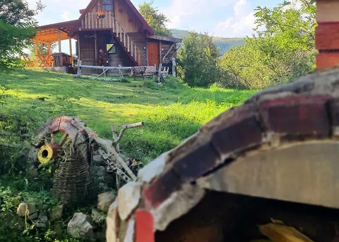 度假居 Log Uvac *